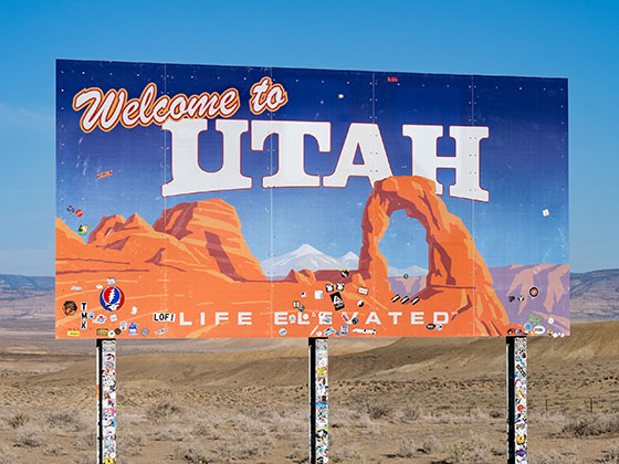 A Utah welcome sign